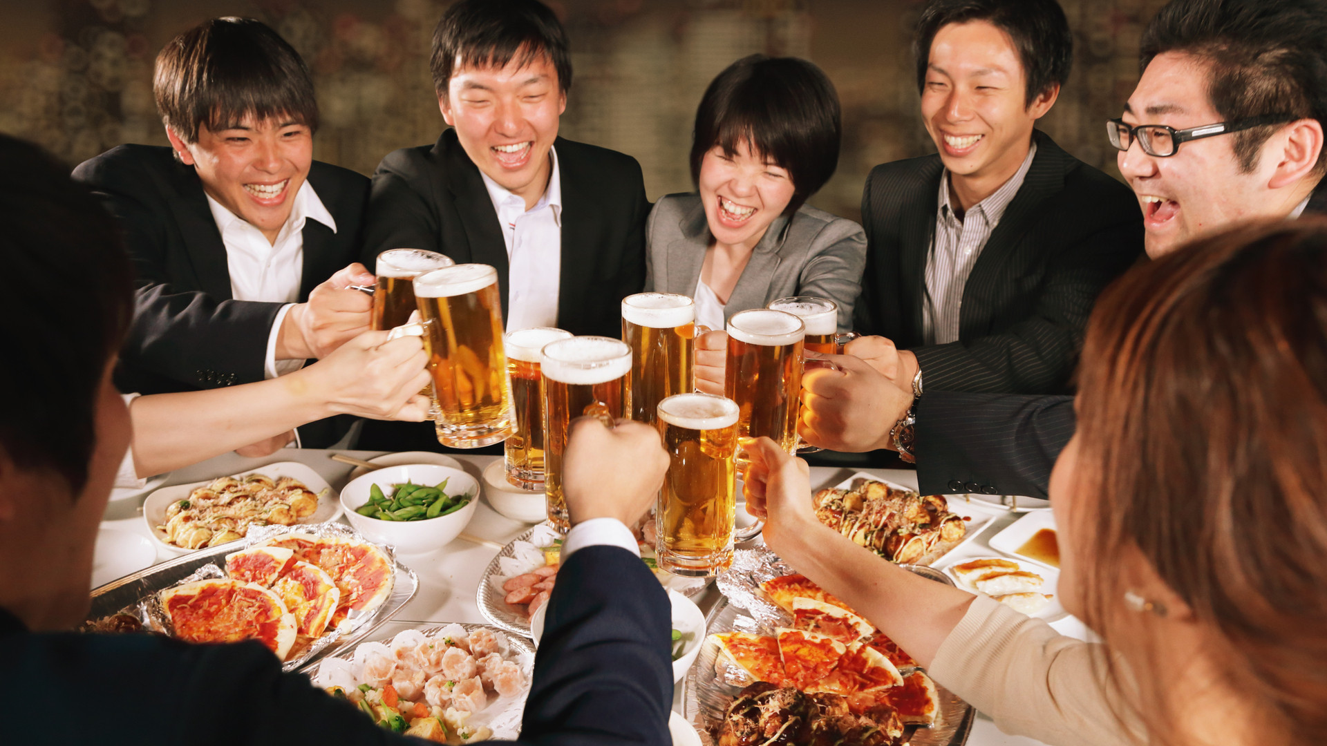 忘年会で太らないための“実践テクニック”